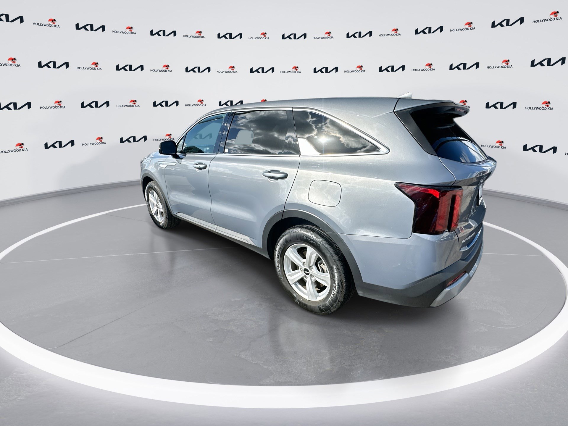 Certified 2024 Kia Sorento LX image 6