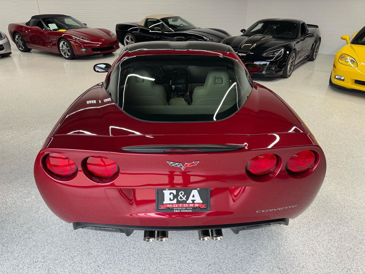 Used 2012 Chevrolet Corvette Coupe w/ 2LT Preferred Equipment Group RWD image 13