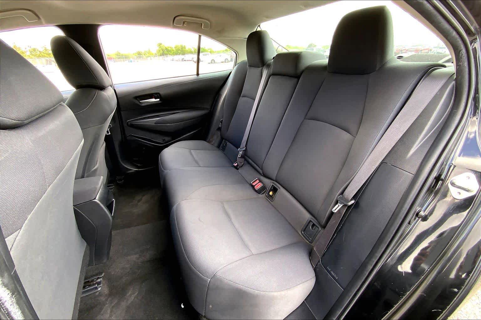 Used 2021 Toyota Corolla LE FWD image 20