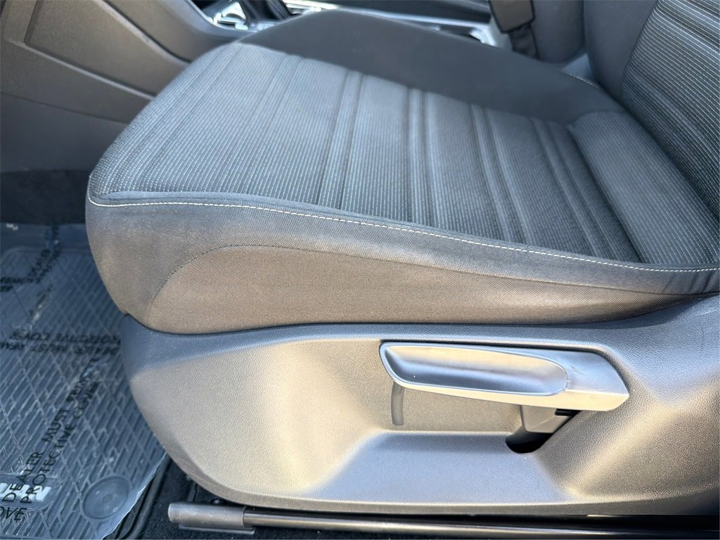 Used 2022 Volkswagen Tiguan S image 19