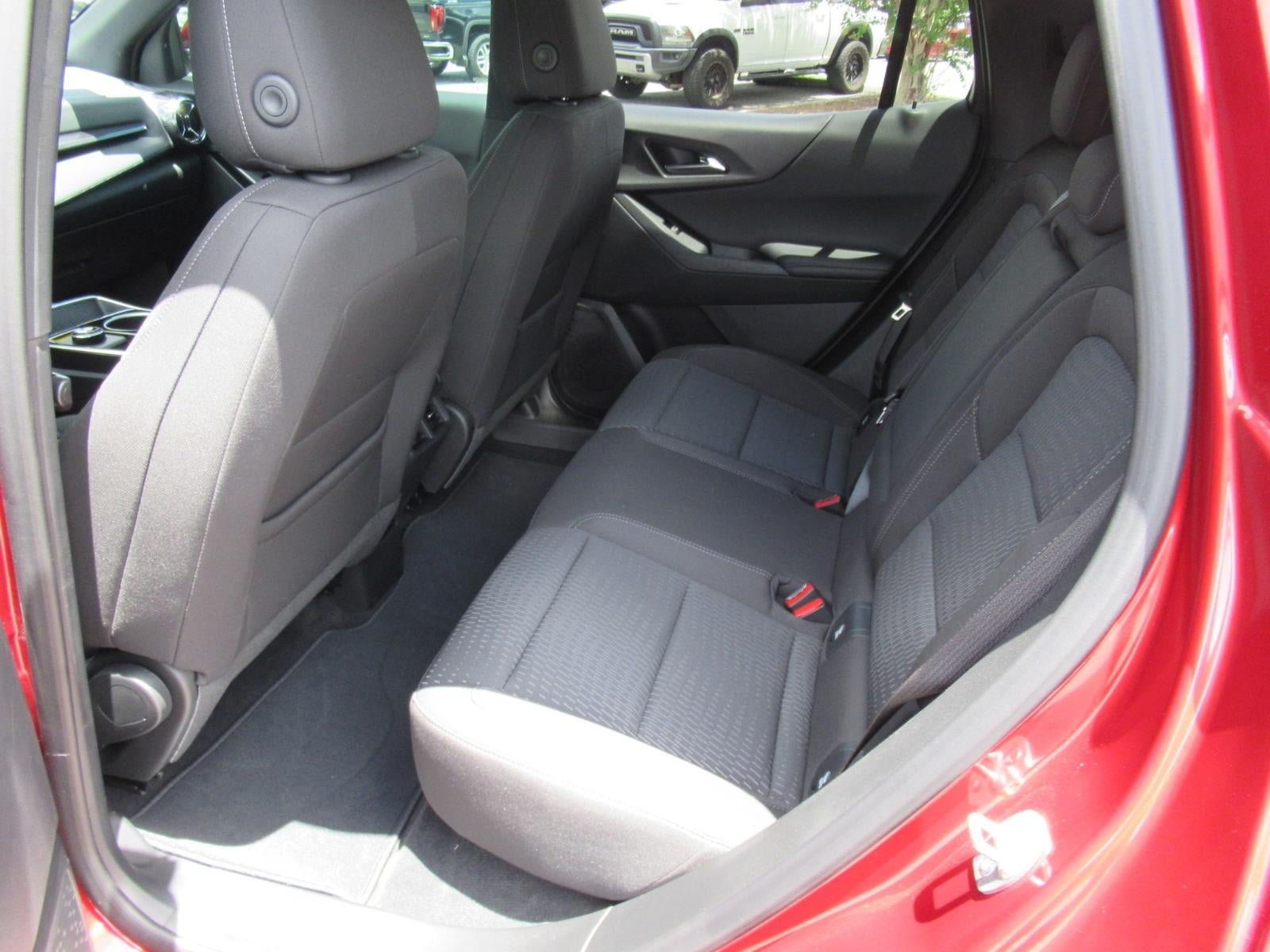 Used 2026 Chevrolet Equinox LT FWD image 29