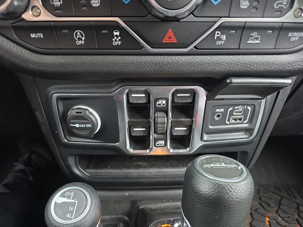 Used 2024 Jeep Gladiator Sport AWD/4WD image 16