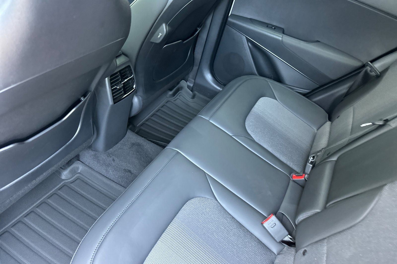 New 2025 Kia Niro EX image 8