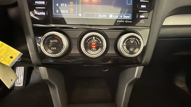 Used 2017 Subaru Forester 2.5i Premium AWD/4WD image 22