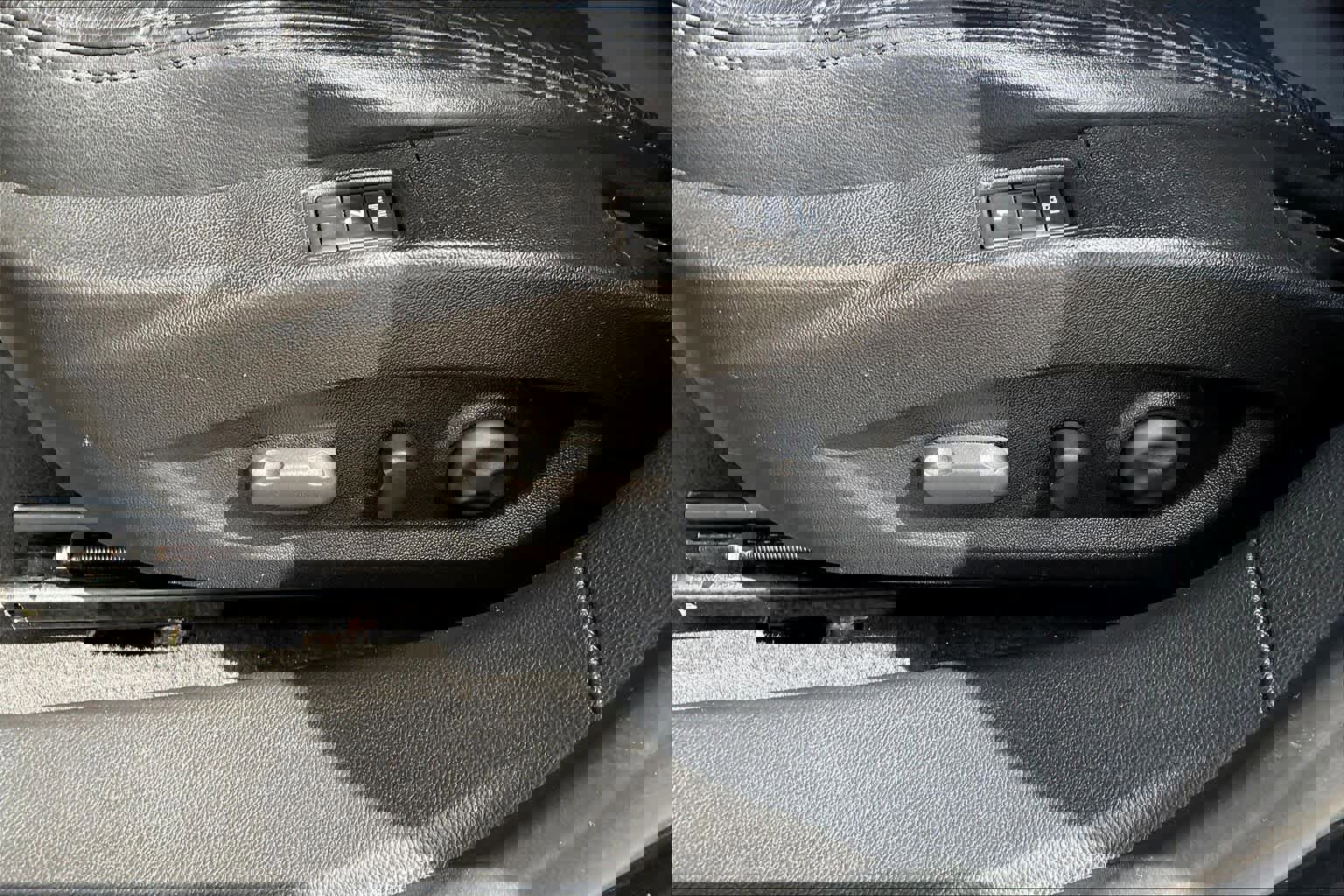 Used 2012 Buick LaCrosse Premium w/ Driver Confidence Package image 30