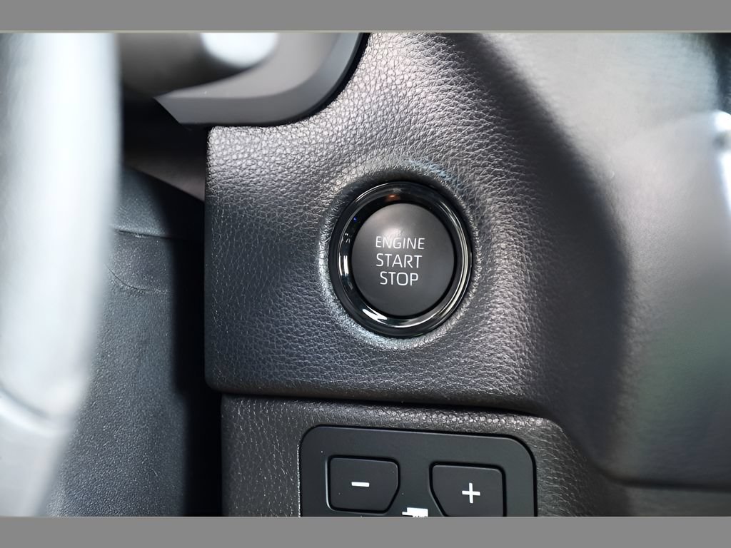 Used 2025 Toyota Tundra SR5 AWD/4WD image 33