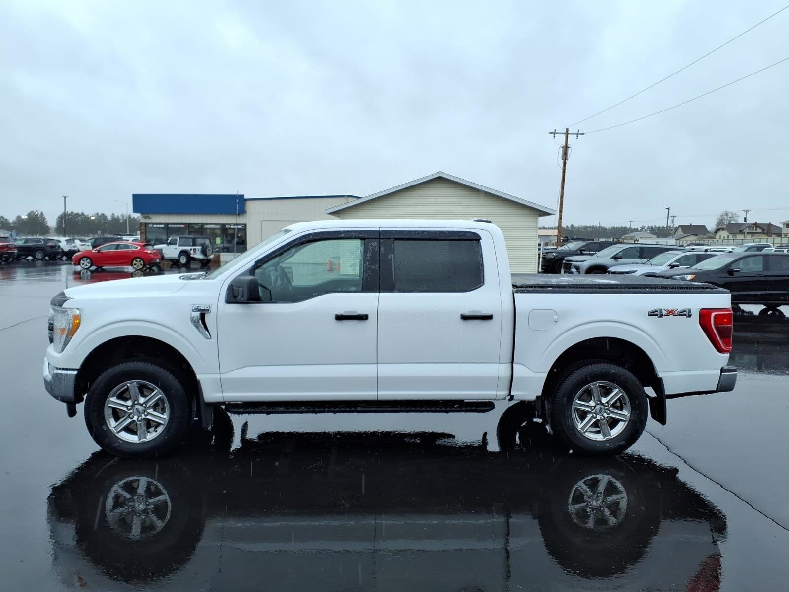 Used 2021 Ford F150 XLT image 2