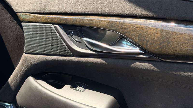 Used 2017 Cadillac Escalade Platinum AWD/4WD image 38