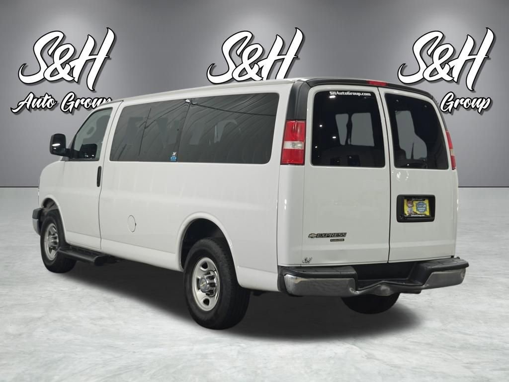 Used 2016 Chevrolet Express 3500 LT w/ LT Preferred Equipment Group RWD image 17