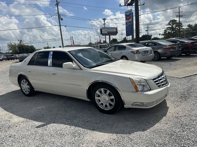 Used 2008 Cadillac DTS FWD image 5