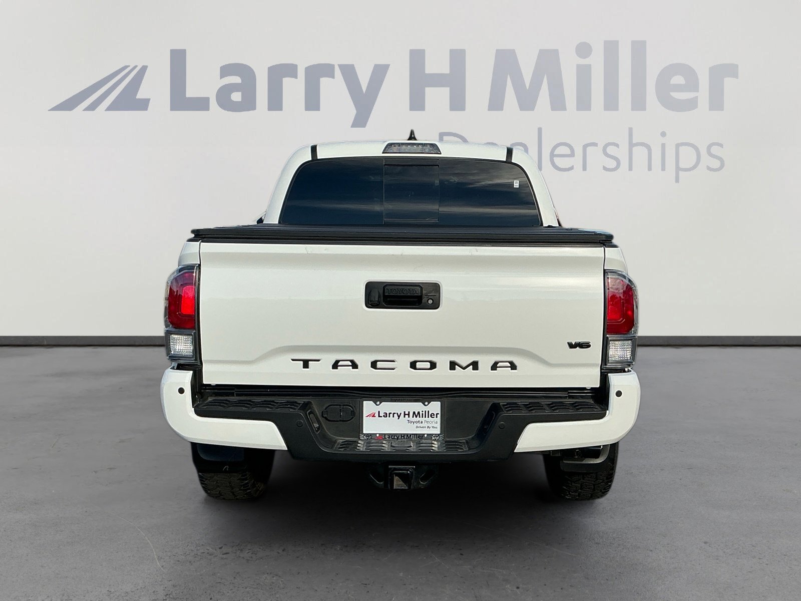 Used 2023 Toyota Tacoma TRD Off-Road image 4