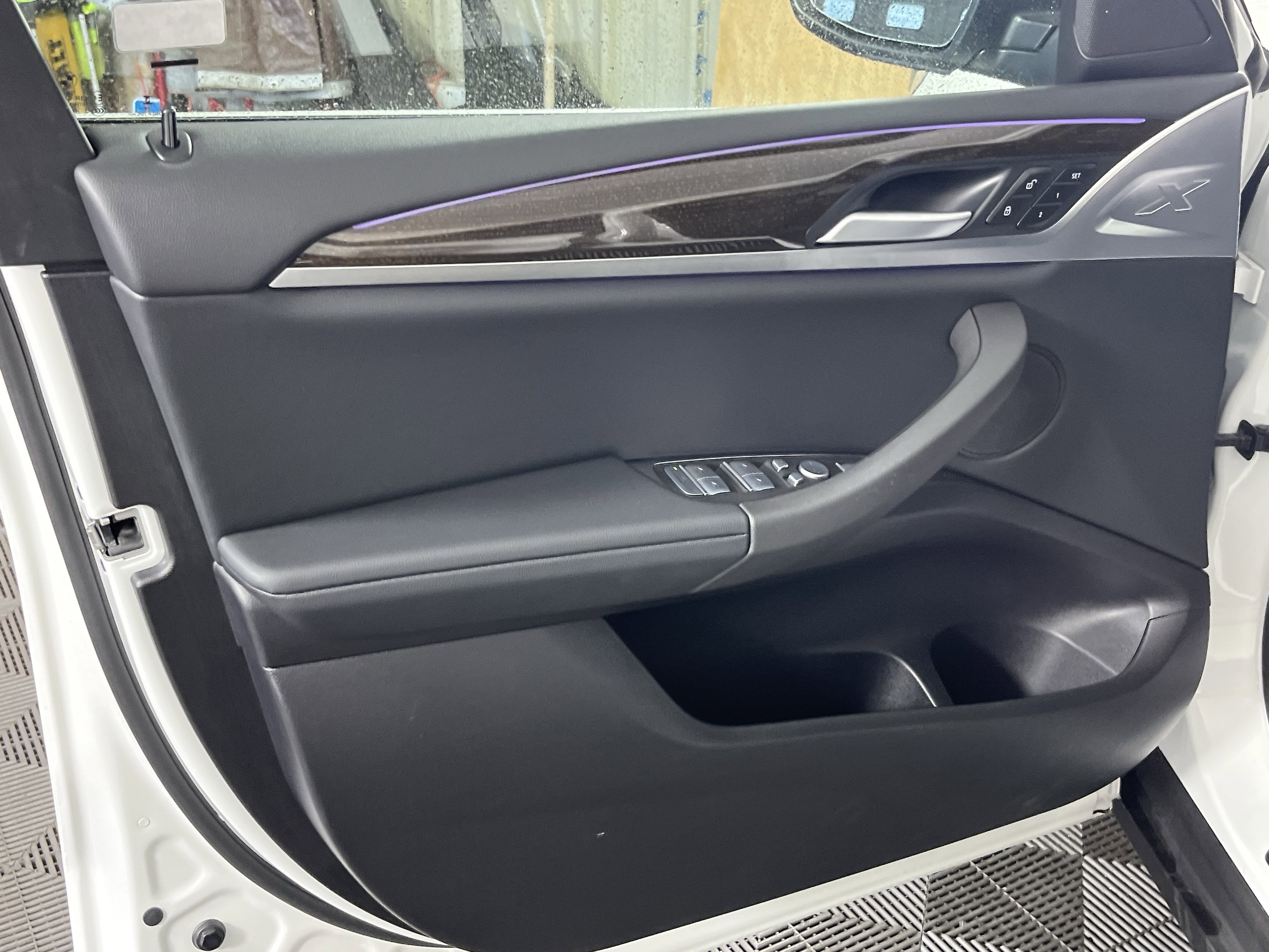 Used 2025 BMW X4 xDrive30i image 16