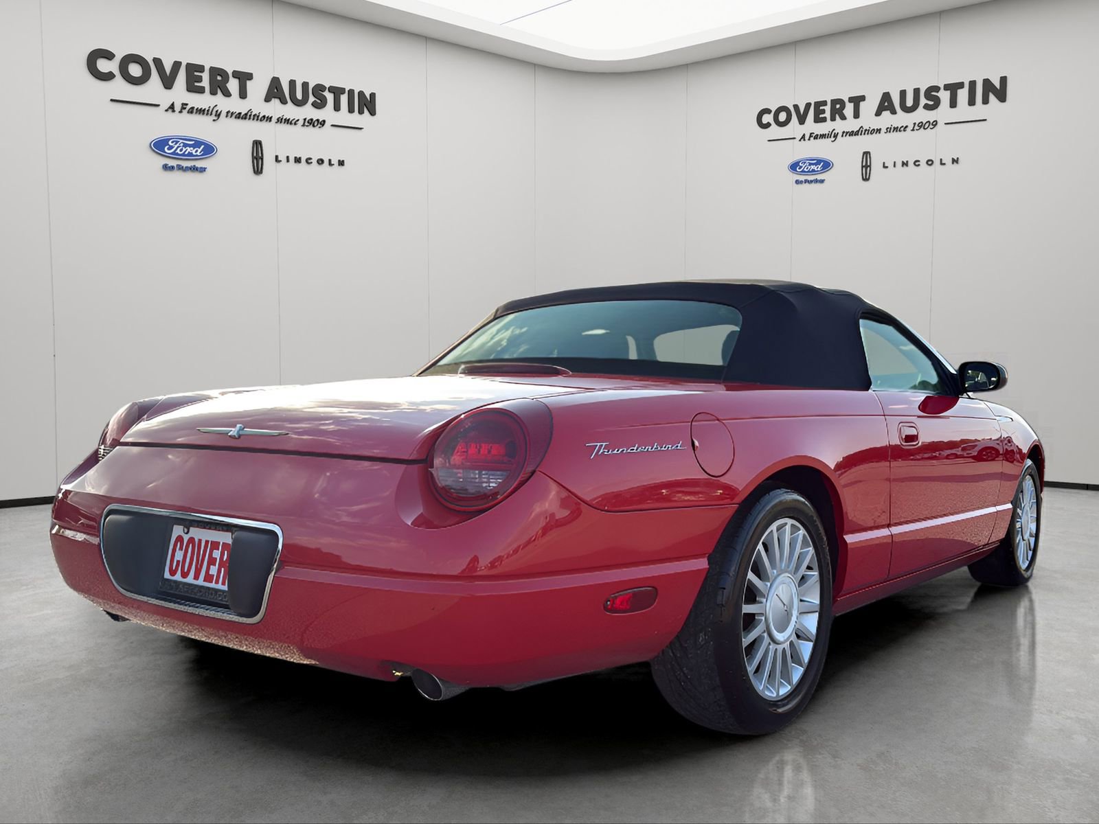Used 2005 Ford Thunderbird image 5