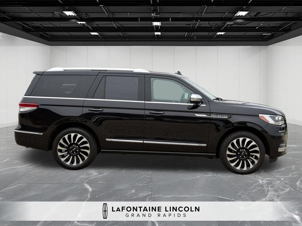 Certified 2024 Lincoln Navigator Black Label AWD/4WD image 6