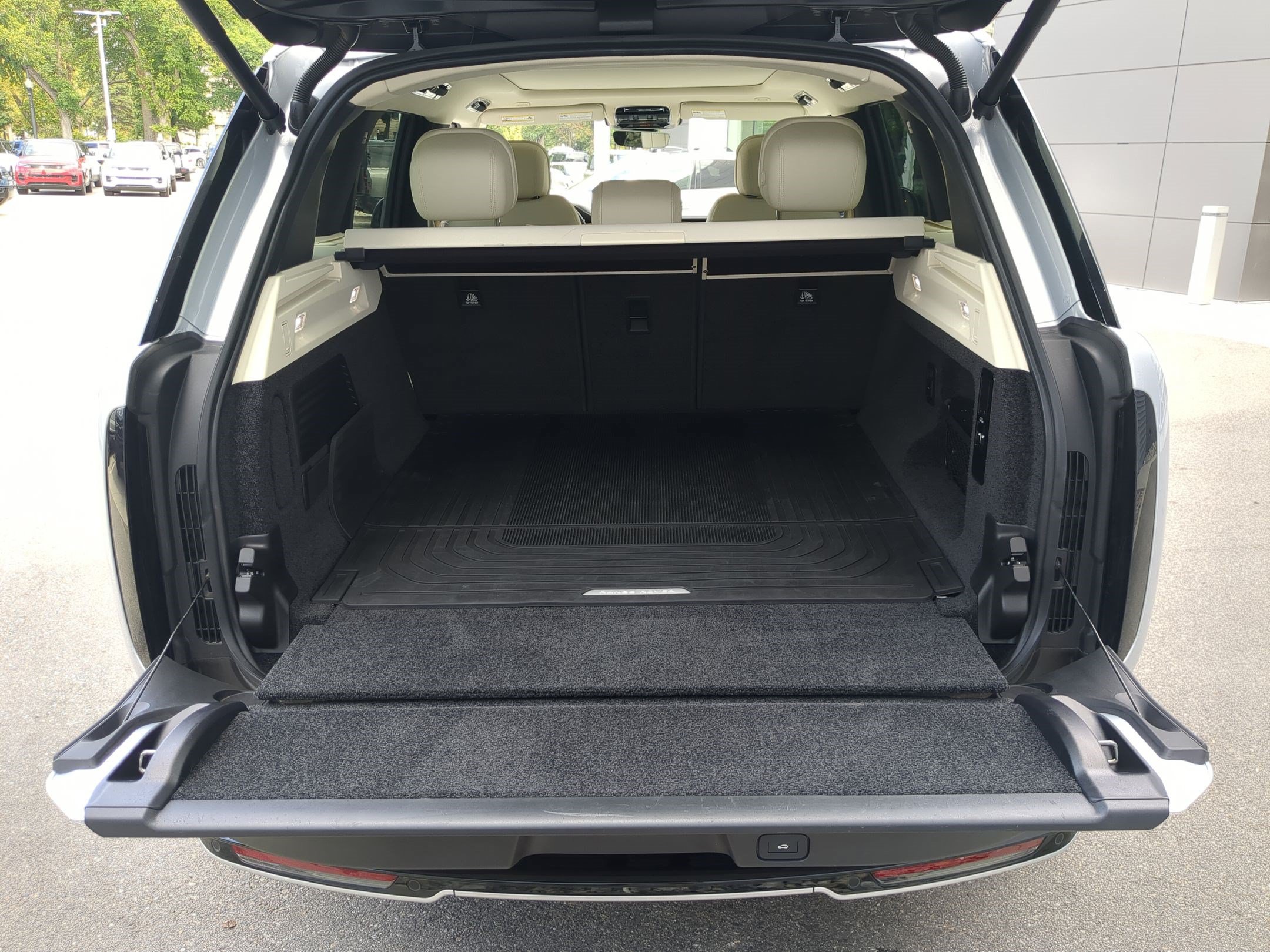 Used 2023 Land Rover Range Rover SE AWD/4WD image 31