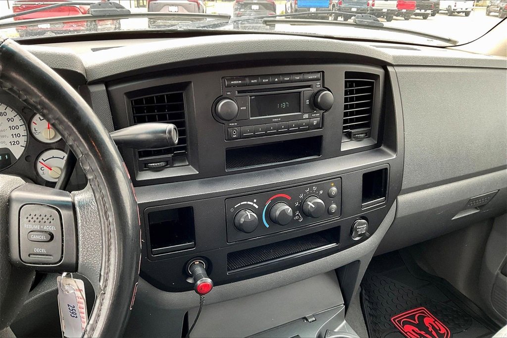 Used 2008 Dodge Ram 1500 Truck ST image 6