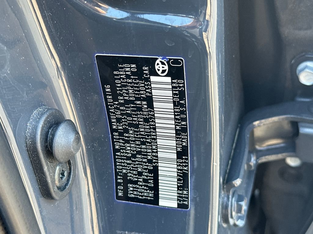 Used 2024 Toyota Corolla LE image 30