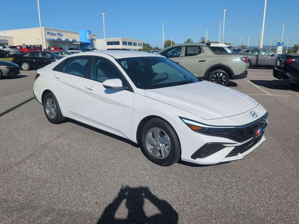 New 2026 Hyundai Elantra SE FWD image 14