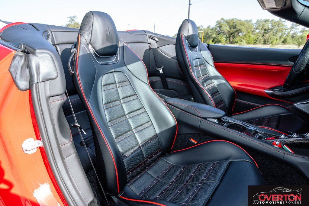 Used 2020 Ferrari Portofino RWD image 27