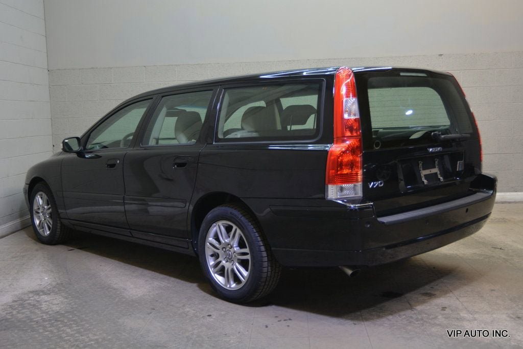 Used 2007 Volvo V70 2.4 FWD image 3