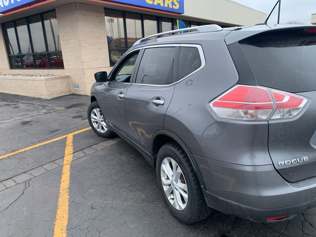 Used 2016 Nissan Rogue SV w/ SV Premium Package image 8