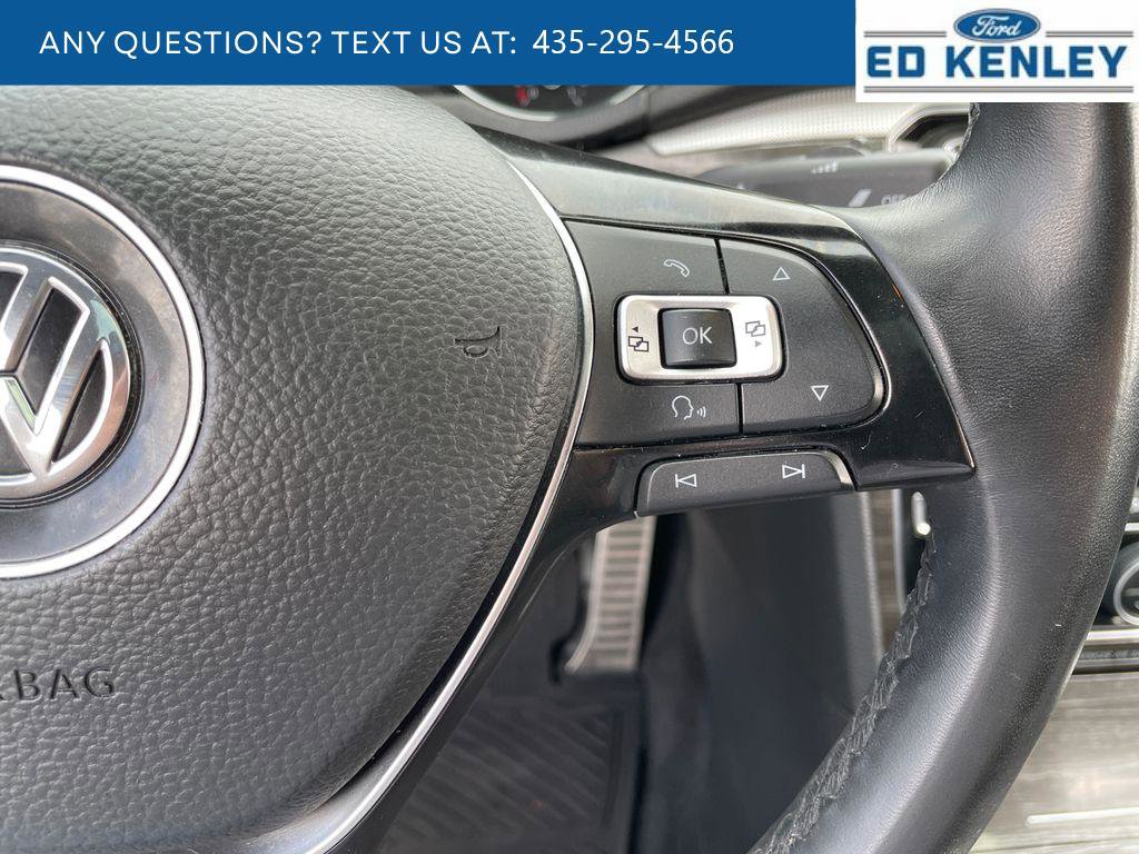 Used 2018 Volkswagen Passat 2.0T SEL Premium image 17