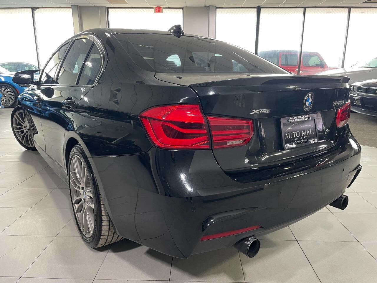 Used 2017 BMW 340i xDrive Sedan image 5