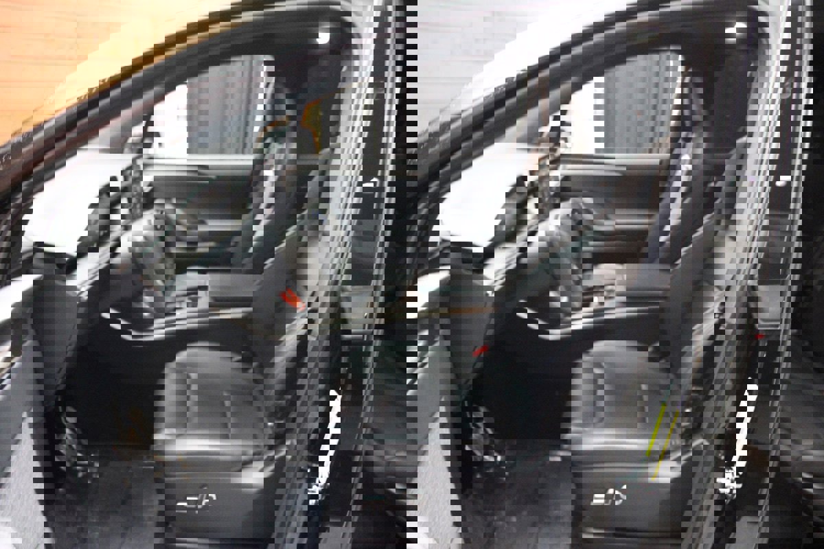 Used 2023 Tesla Model X image 54