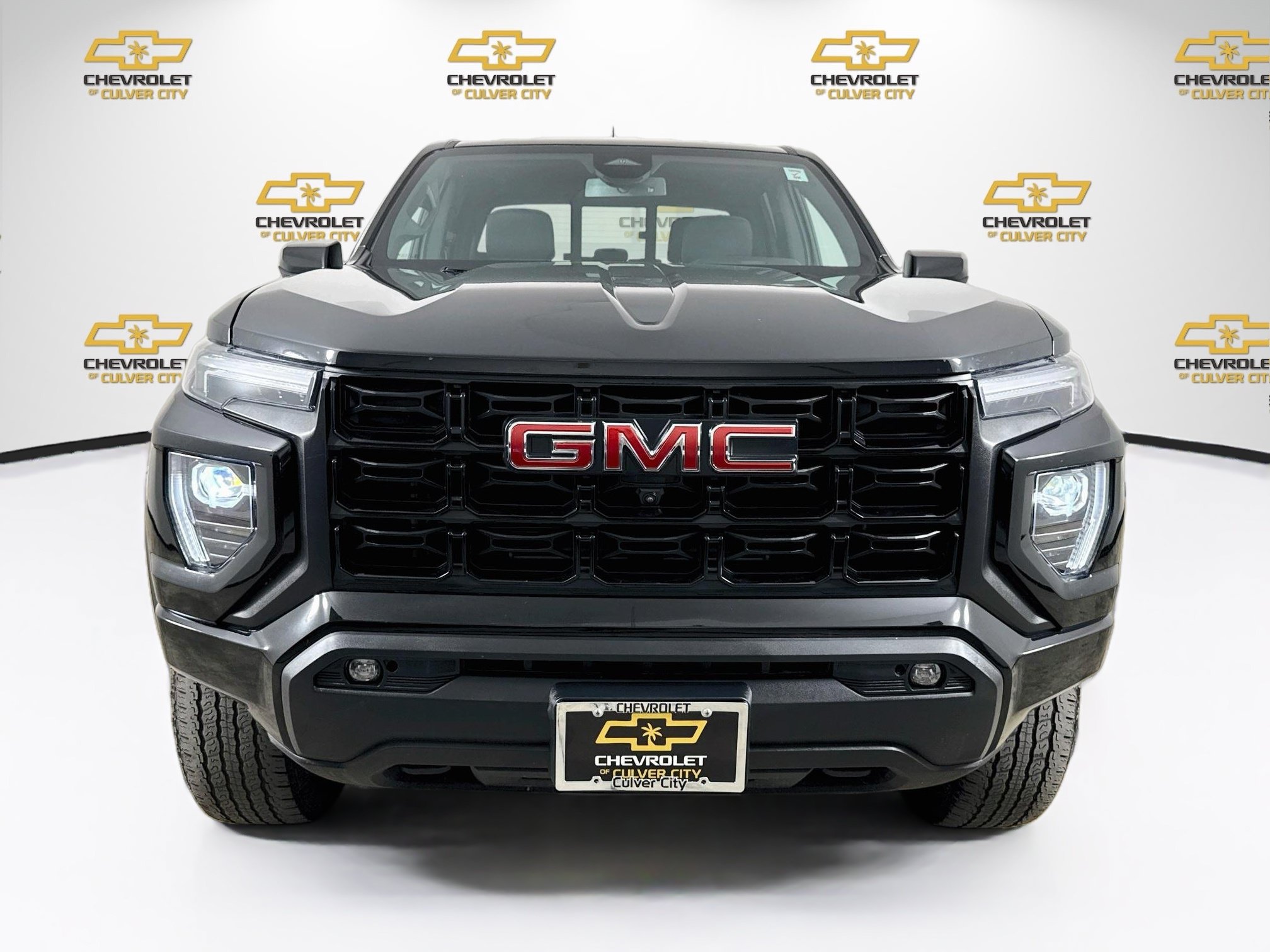Used 2024 GMC Canyon Elevation w/ Convenience Package RWD image 2
