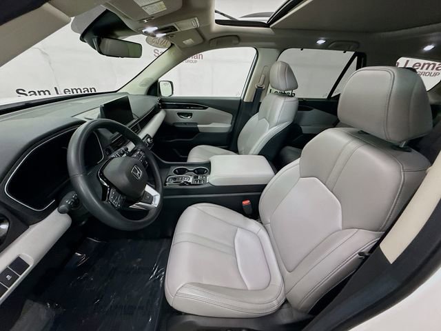 Used 2025 Honda Pilot Touring image 21