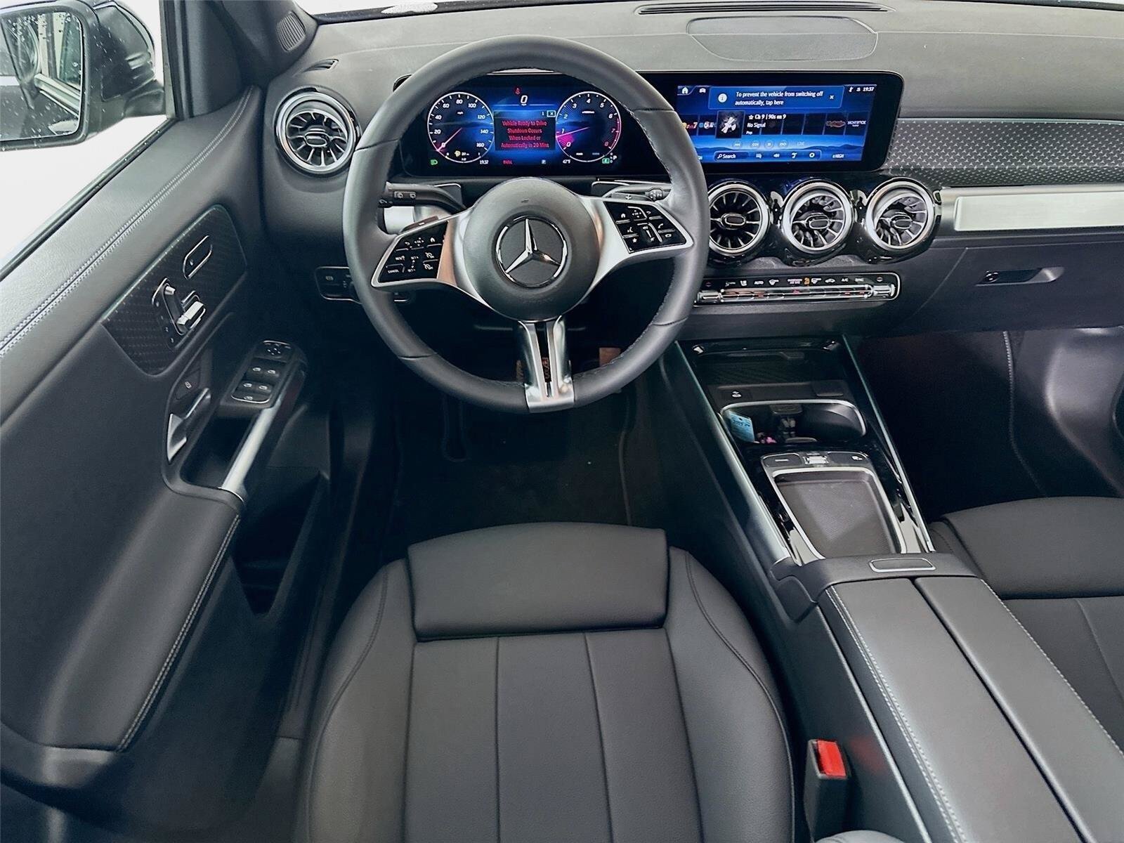 Used 2026 Mercedes-Benz GLB 250 4MATIC image 29