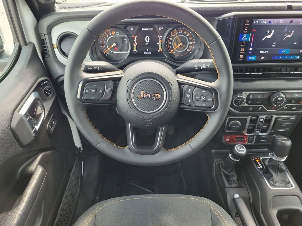 Certified 2025 Jeep Gladiator Mojave AWD/4WD image 15