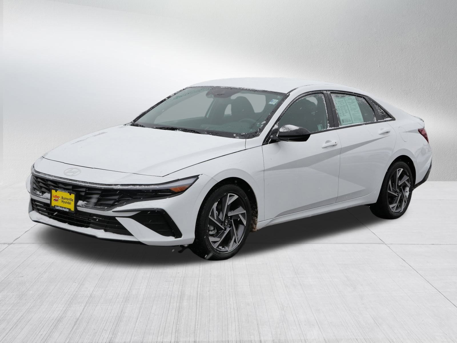 Certified 2025 Hyundai Elantra Sport image 3