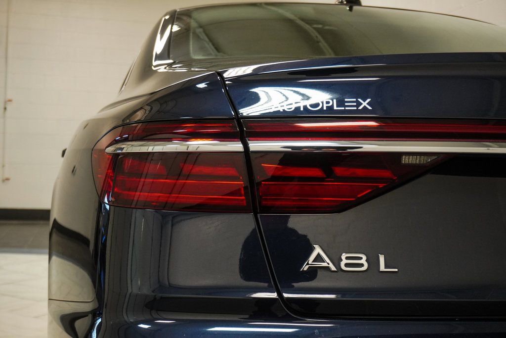 Used 2022 Audi A8 L 3.0T w/ Luxury Package image 14