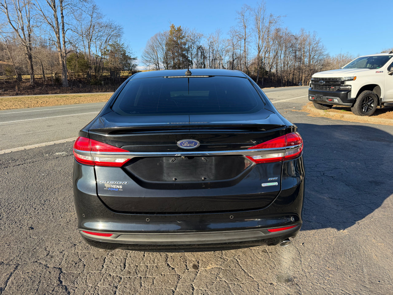 Used 2017 Ford Fusion SE w/ Equipment Group 201A image 6