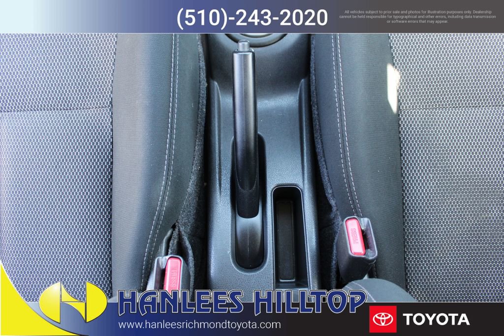 Used 2017 Nissan Versa SV w/ SV Special Edition Package image 17