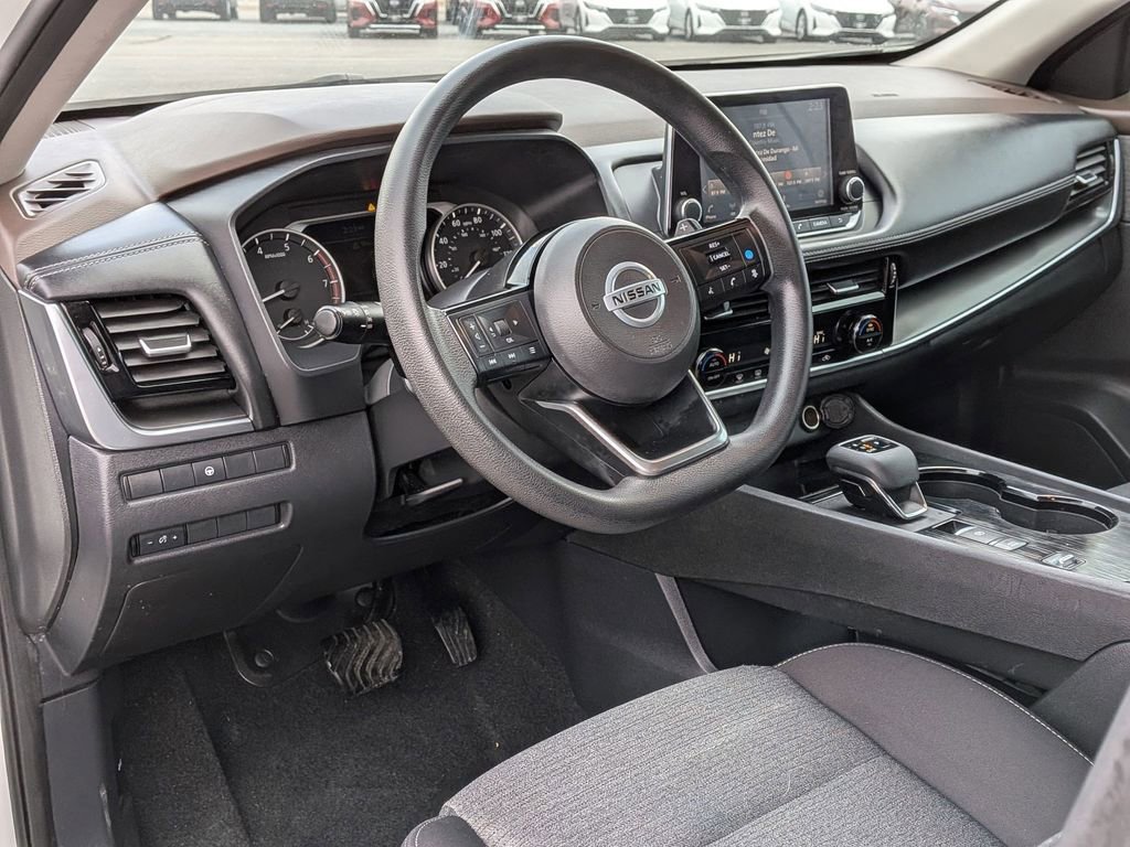 Used 2021 Nissan Rogue SV image 10