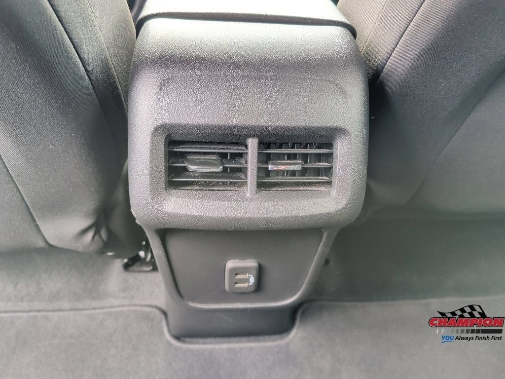 Used 2023 Chevrolet Equinox LT AWD/4WD image 16