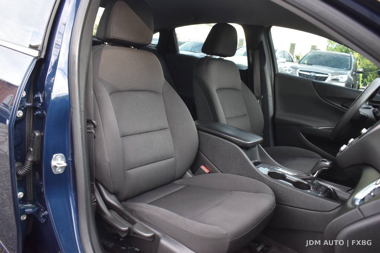 Used 2019 Chevrolet Malibu LT w/ LPO, Convenience Package 2 FWD image 13