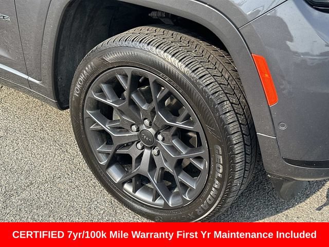Used 2023 Jeep Grand Cherokee L Summit AWD/4WD image 8