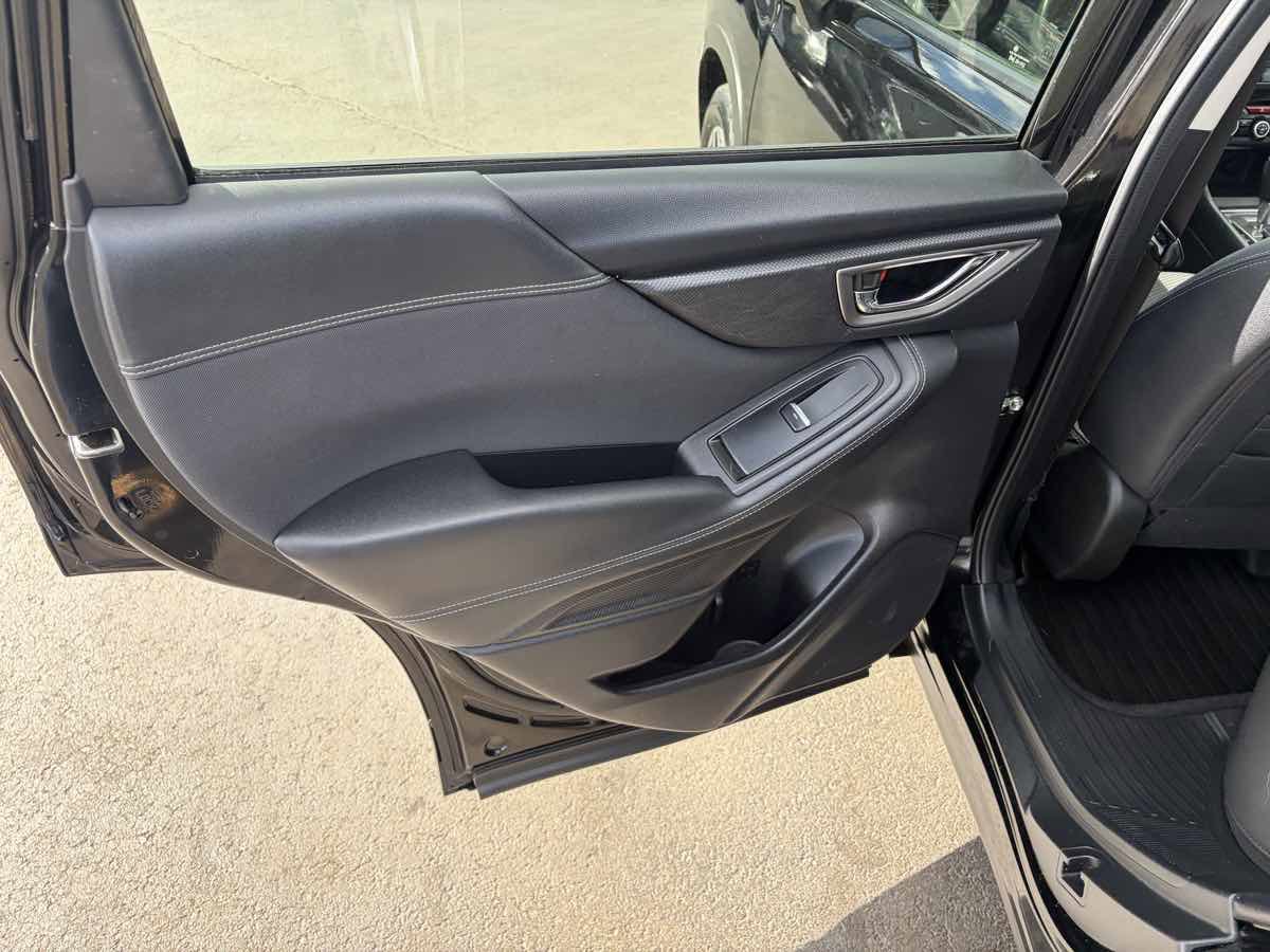 Used 2019 Subaru Forester Premium AWD/4WD image 17