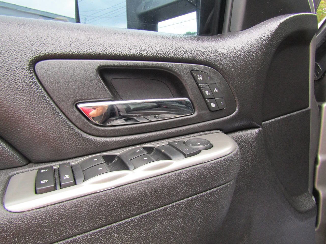 Used 2012 Chevrolet Silverado 2500 LTZ w/ LTZ Plus Package image 9