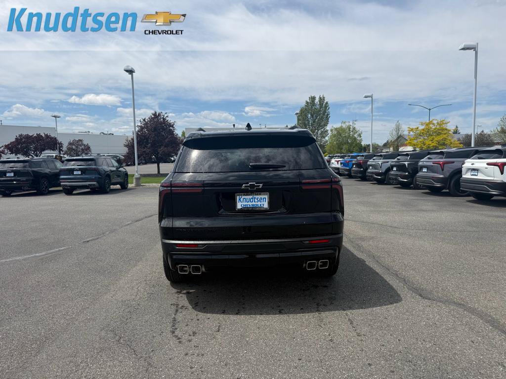 New 2026 Chevrolet Traverse LT w/ Midnight/Sport Edition AWD/4WD image 6