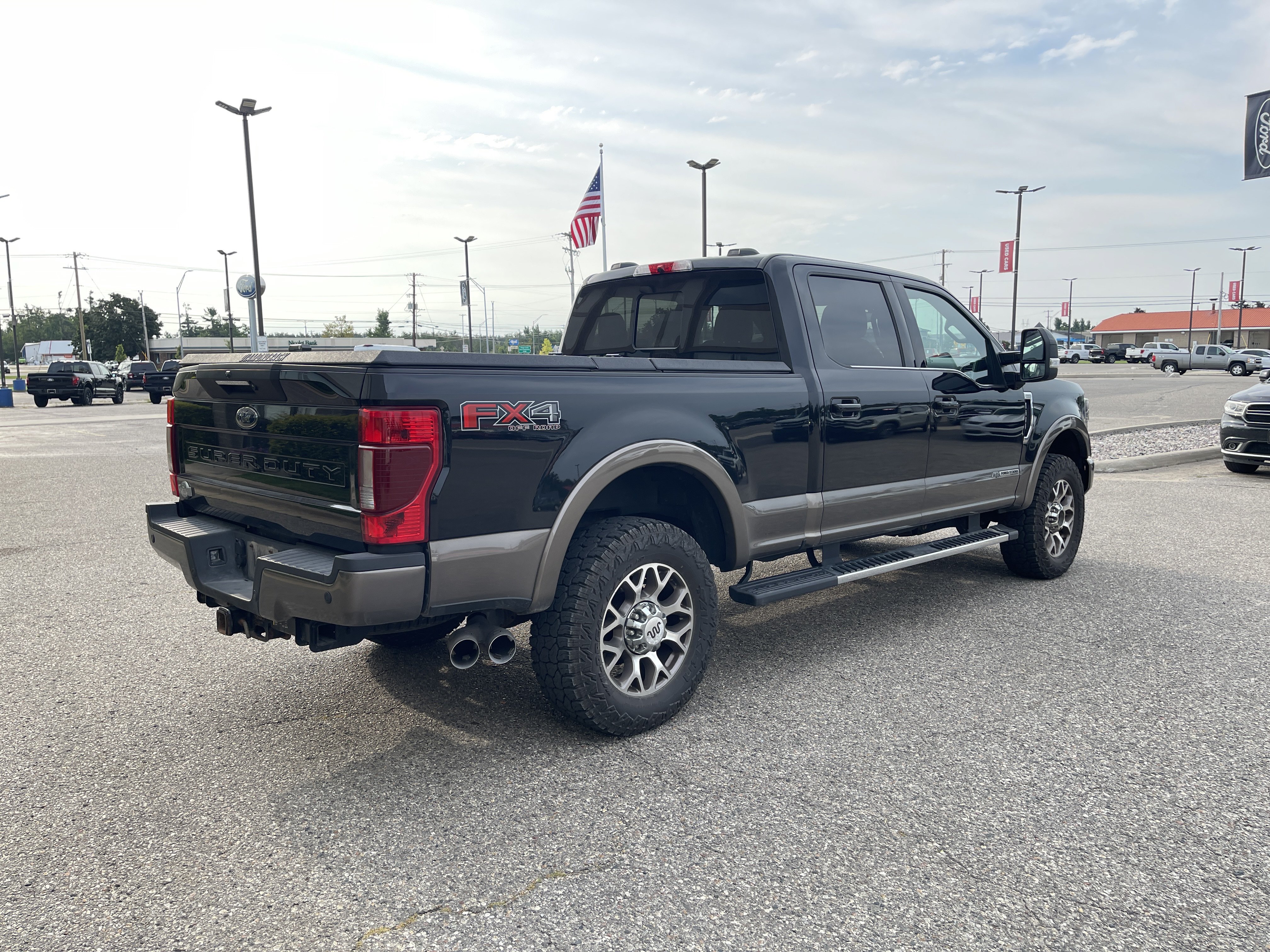 Used 2020 Ford F350 King Ranch w/ FX4 Off-Road Package AWD/4WD image 4