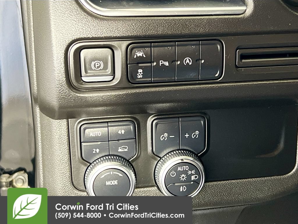 Used 2023 GMC Yukon SLT AWD/4WD image 21