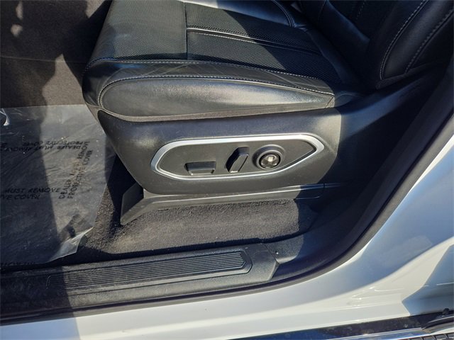 Used 2023 Jeep Wagoneer 4WD w/ Premium Group I image 32