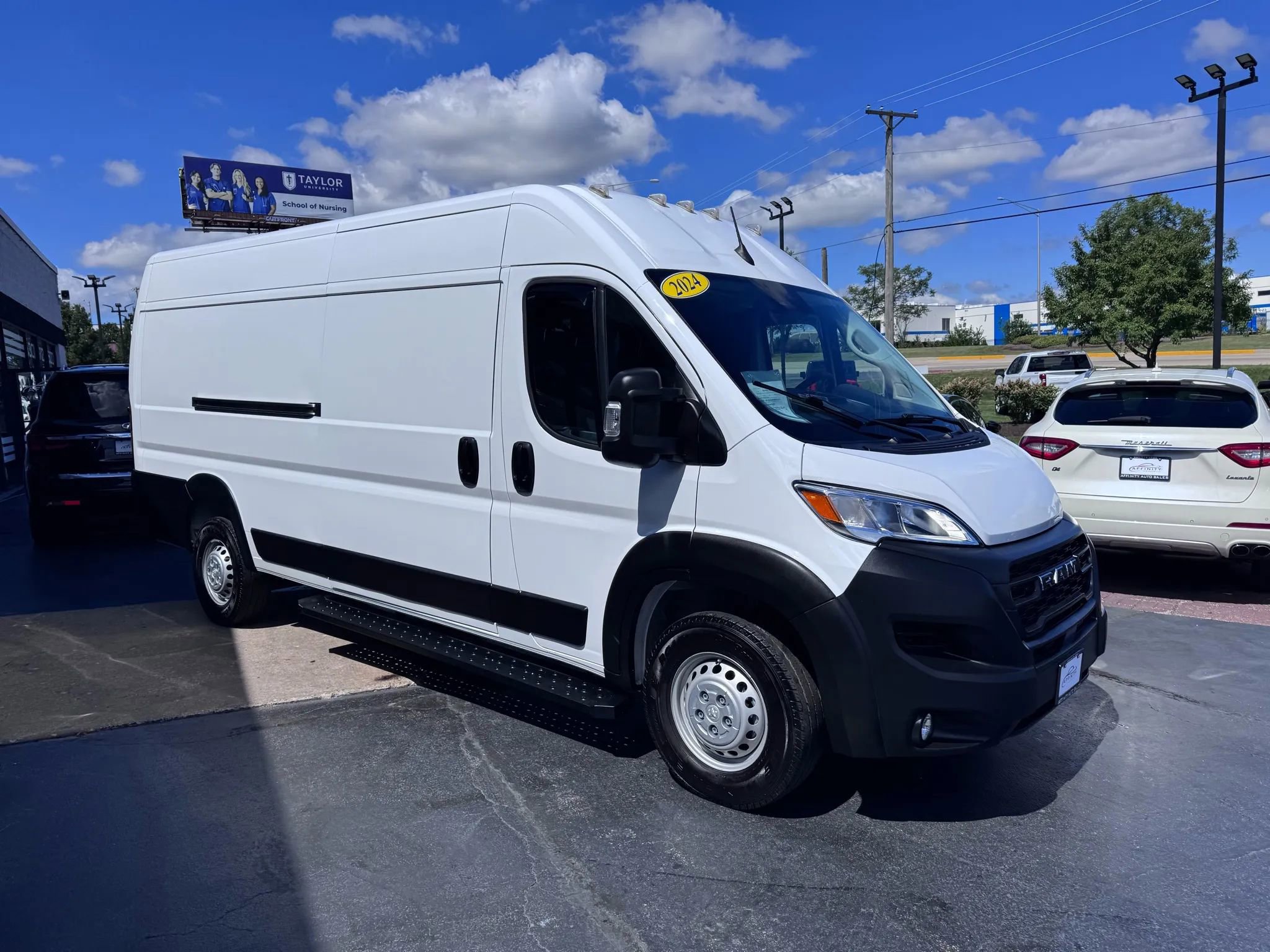 Used 2024 RAM ProMaster 3500 w/ Convenience Group FWD image 6