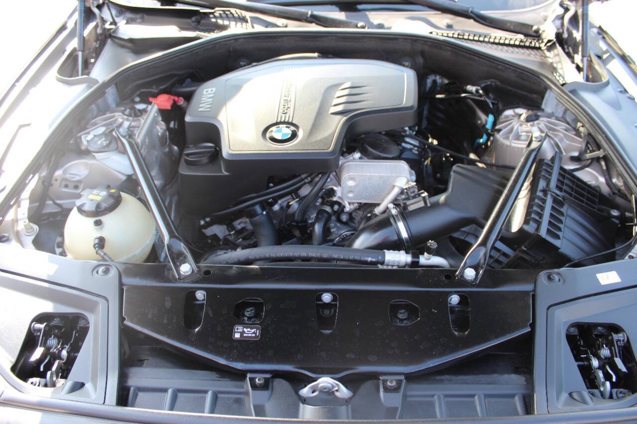 Used 2016 BMW 528i Sedan RWD image 8