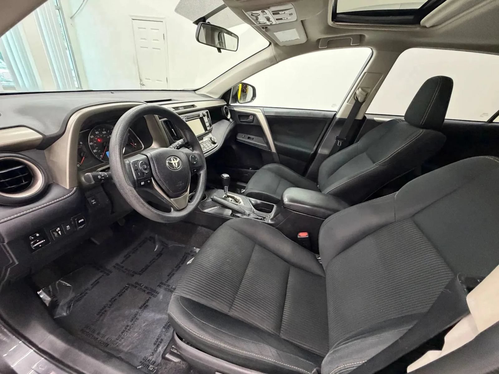 Used 2013 Toyota RAV4 XLE AWD/4WD image 14
