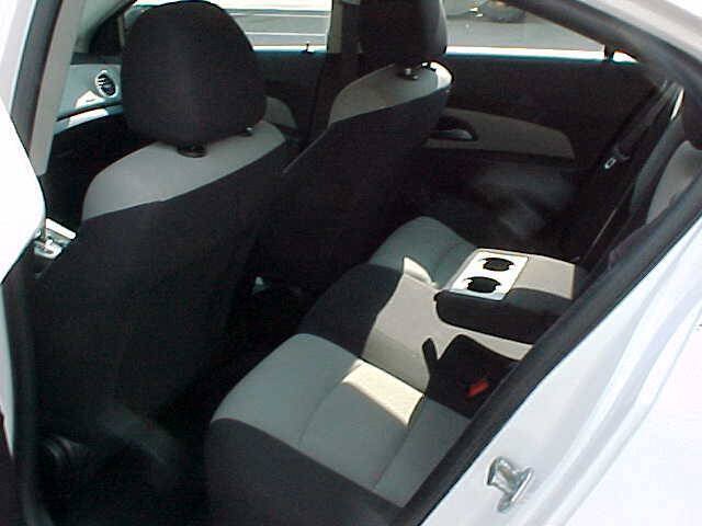 Used 2013 Chevrolet Cruze LS FWD image 13